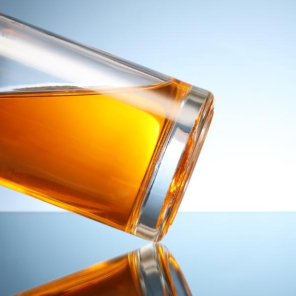 500ml/650ml/700ml/750ml/800ml/Custom Glass Whisky Bottle for Vodka Gin and Fruit Wine