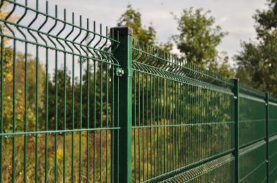 4-5mm diameter hot dipped galvanized wire material pvc coated welded wire mesh fence