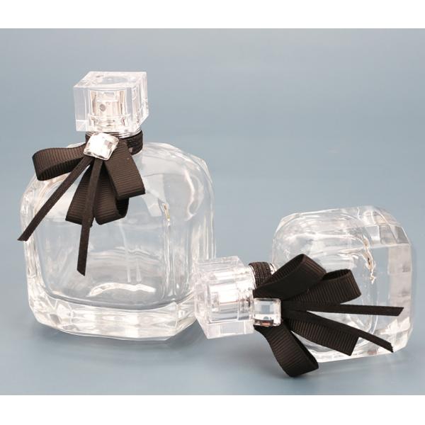 Стеклянные бутылки с деликатным и элегантным дизайном 30 мл / 50 мл