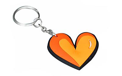 Heart Shaping PVC Rubber Keychain Colorful Surface Fade Resistance Top Grade