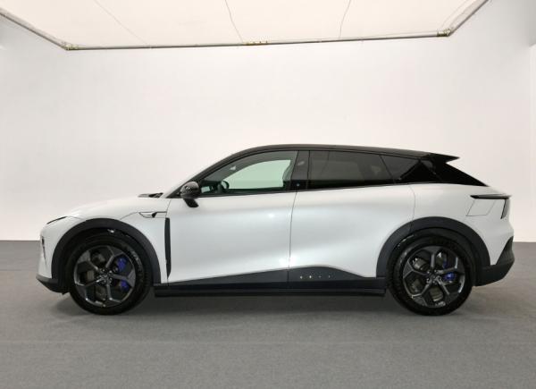 2025年 OEM輸出 スマート新エネルギー 自動バッテリー Jiyue 01 電気自動車