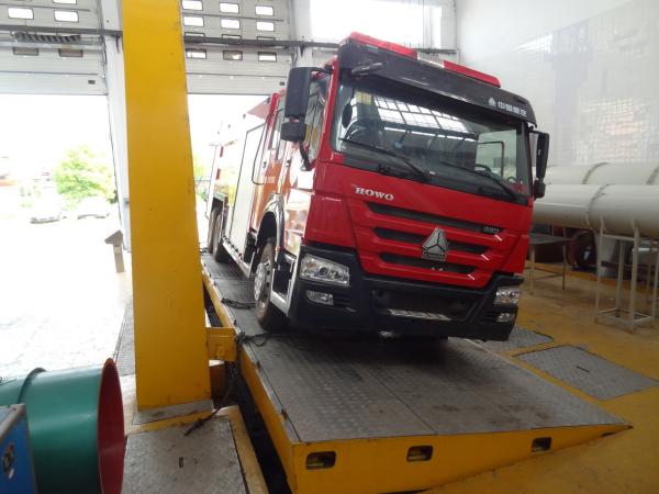 Caminhão de bombeiros de espuma SINOTRUK resistente 276KW 6x4 15000L com cabine dupla