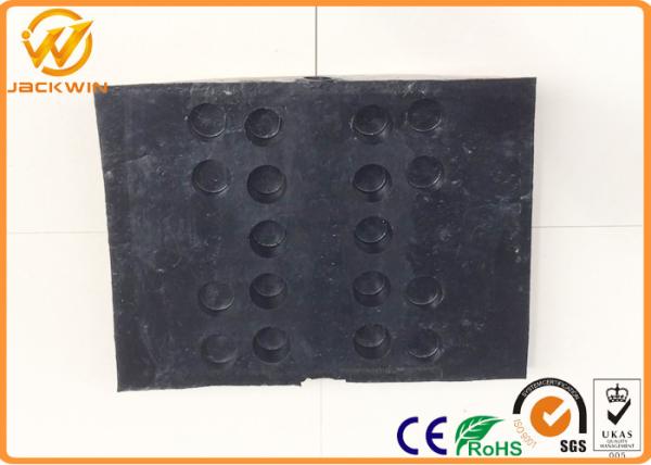 Reflective Temporary Rubber Speed Bump , Security Residential Heavy Duty Speed Bumps
