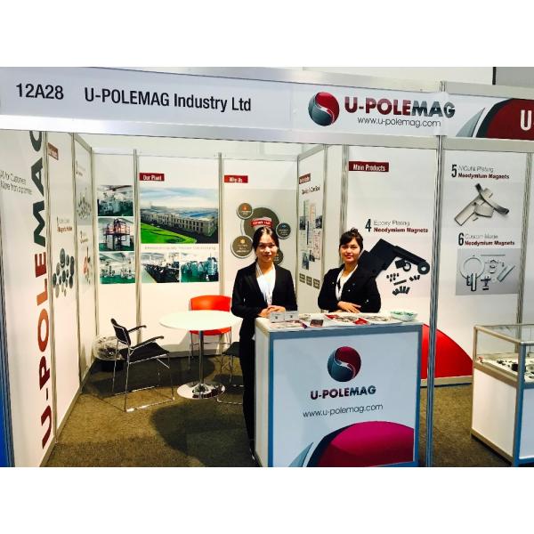 104.91г Постоянный ферритовый коровьи магнит Черный порошковый пальто Промышленный магнит 3 