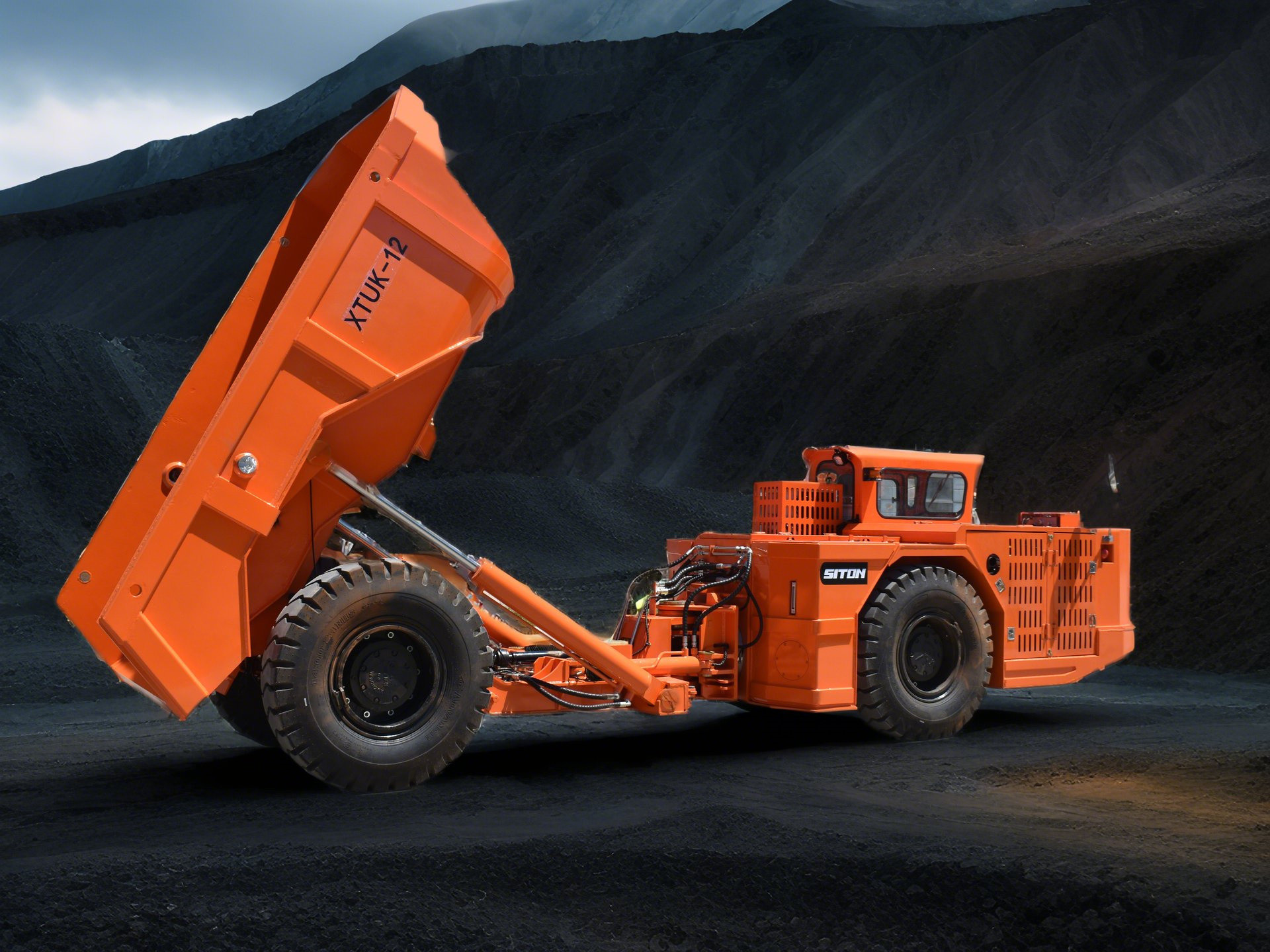 Использование железной шахты грузовик подземного добычи DEUTZ / CUMMINS двигатель 6 кубических 12 тонн
