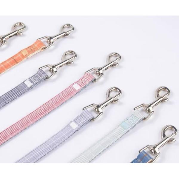 Animales ajustables de Cat Hiking Harness For Kittens de la prueba de nylon suave del escape pequeños