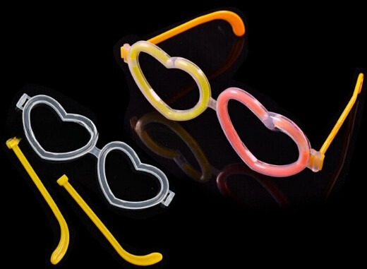 Event Celebration Party Supplies Non-Flammable 8 Inches Glow Stick Heart Shape Eyeglasses