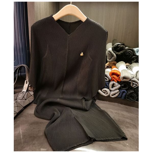 Women's Summer Dress Elegant Solid Color Loose Slimming Batwing Sleeve V-Neck Dragon Scale Pleated Casual