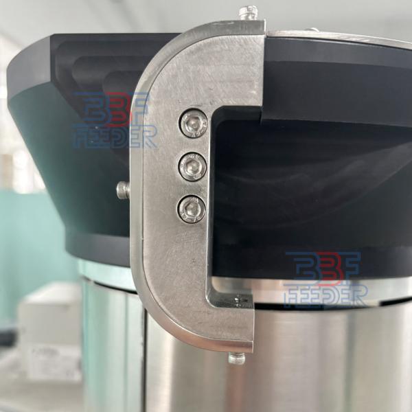 Piles à rivets à boulons magnétiques Pièces d'alimentation de bols vibrants avec finition de bol poli ou revêtement en PU