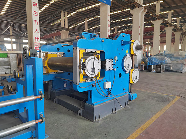 Customized Working Layer Rubber Mixing Machine Blue Green Color Suitable For Industrial Rubber Processing Loading Port