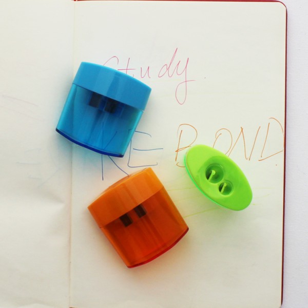 Wholesale colourful eco-friendly plastic mini sharpener