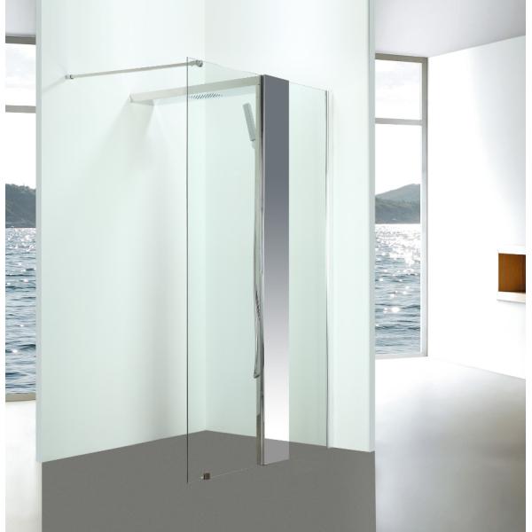 Профессиональная прогулка ванной комнаты в приложениях ливня, ясных стеклянных п