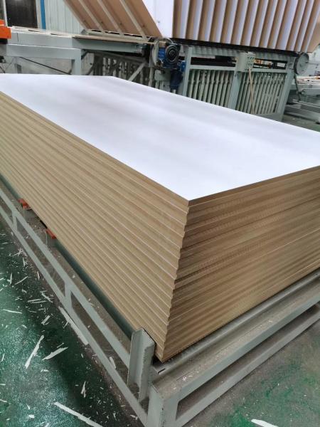 Exterior Package Wood Fiber 1250mm×2500mm Melamine Faced MDF