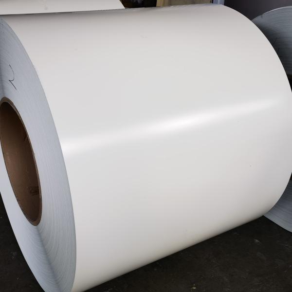 AA3003 0,6 mm Espessura bobina de alumínio pré-pintada em branco utilizada para a produção de painéis de teto
