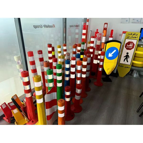 Plastic Road Separator Spring Post with 6kg and 8kg PE T-Top Bollard Post
