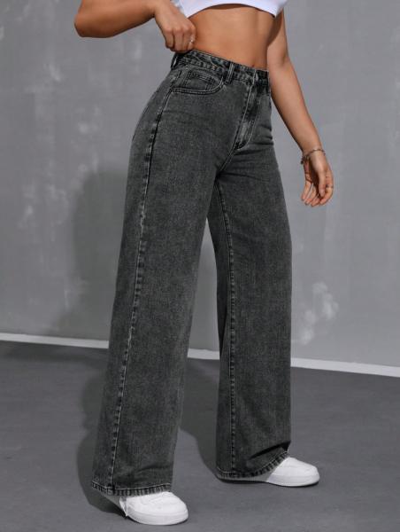 Light gray slouchy jeans for women