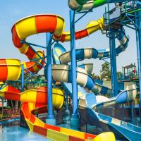 Slide d'eau à courbe personnalisée Équipement de jeux d'eau Parc d'attractions aquatiques