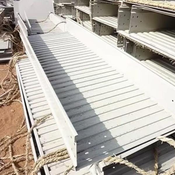 Easy To Install Molded Reinforced Stainless Steel Cable Tray With Connectors And Load Capacity According To Design