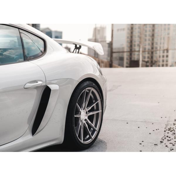 Porsche 718 roues de GT4 Rohana RFX2