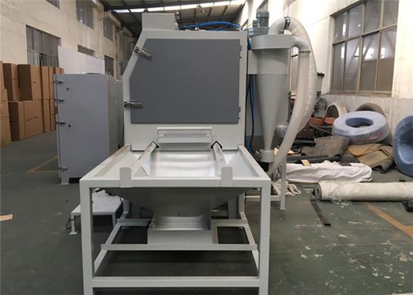 Common Industrial Sandblaster Cabinet , Suction Abrasive Blast Cabinet For Castings