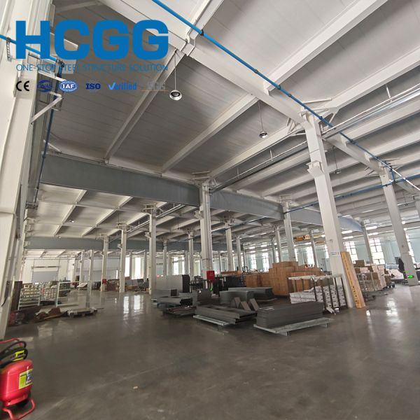 Heavy Duty Steel Structure Industrial Warehouse With Crane Fire Resistant Storage Building Construction