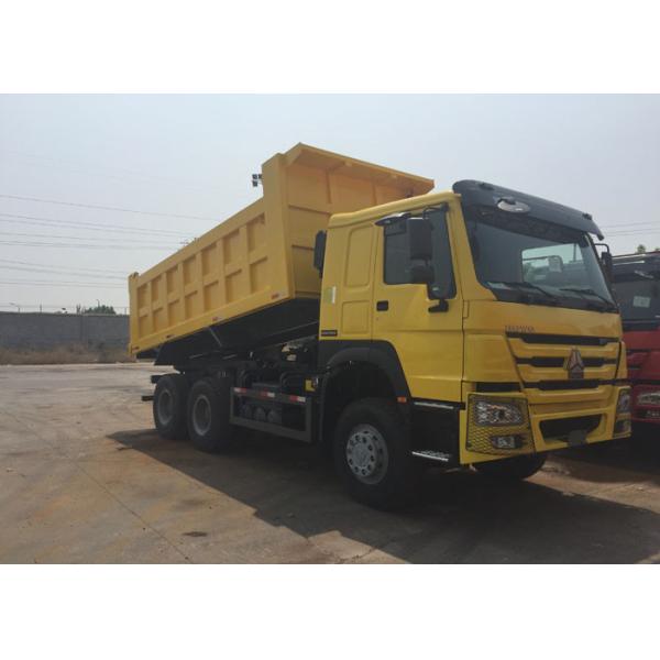 Heavy Duty Sinotruk Howo Tipper Truck 6X4 30 - 40 Tons Ventral Lifting Radial Tire