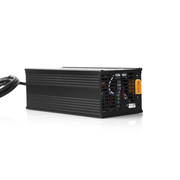 CC CV Mode Adjustable Voltage and Current 48V 8A Battery Charger with Digital Screen for LiFePo4 Batteries