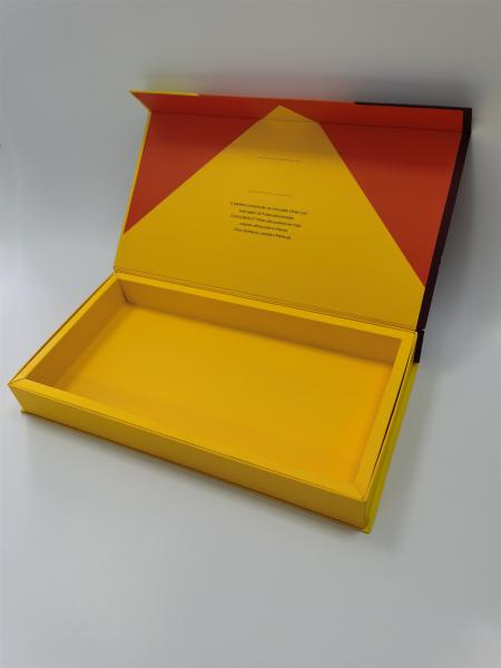 Golden Custom Die Cut Packaging Box Degradable Cardboard Folding FSC
