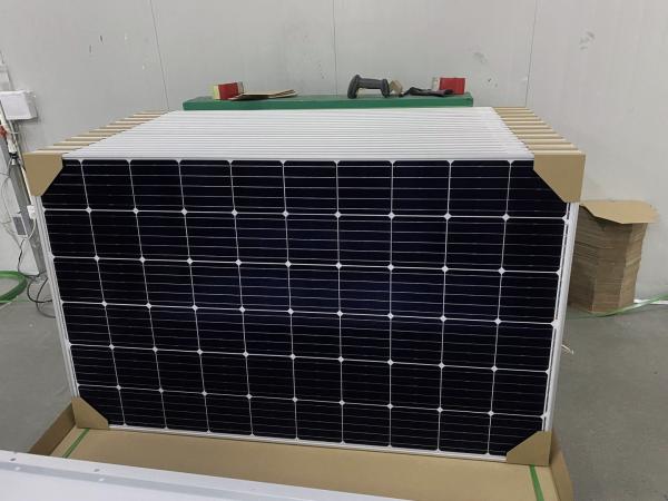 330W 325W 335W Monocrystalline Silicon Perc Solar Panels Tuv Certification 5BB 158.75mm