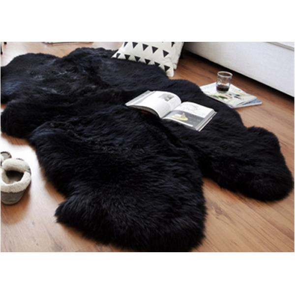 Ровное поверхностное черное одеяло хода меха, черный дополнительный большой половик овчины