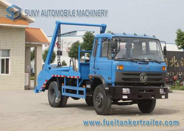 Dongfeng 7 - 8 Tons Trash Trucks 4x2 Swing Arm Dual Axles 145 cab