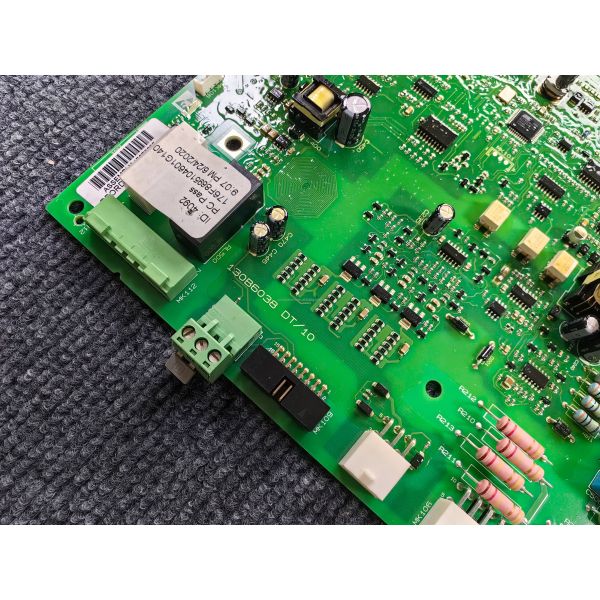 Durable Danfoss Frequency Converter Power Supply Board 130B6038 Inverter IGBT Driver Card