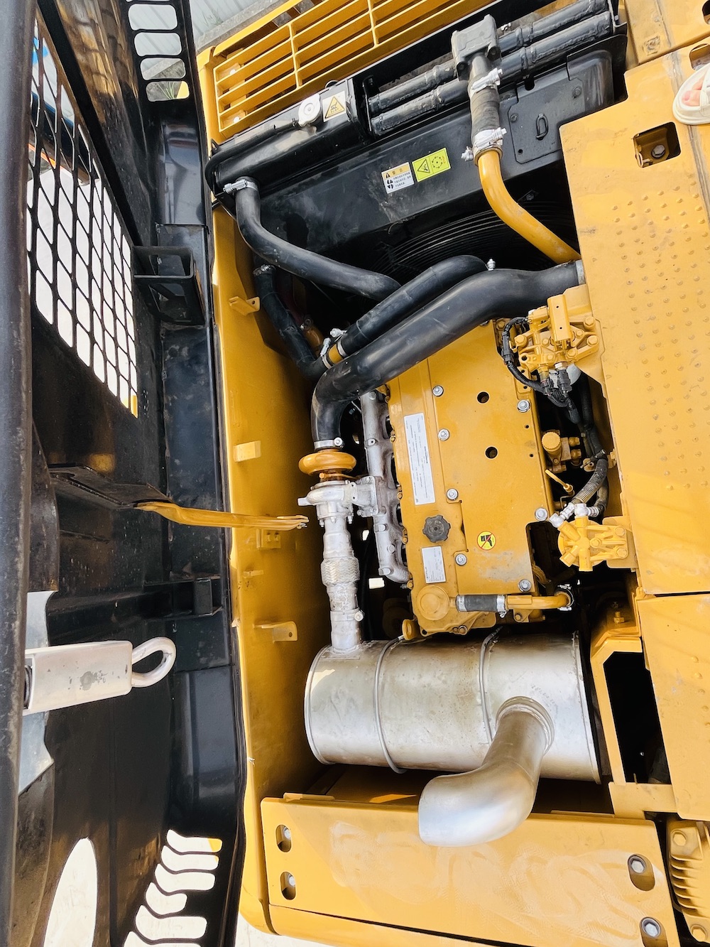 100% Япония Сделано Подержанный CAT 320D2 Caterpillar экскаватор Подержанный Гидравлический ползучий кавальщик 1CBM Вместимость ведра
