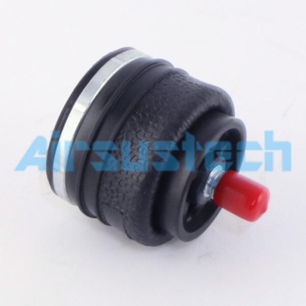 L'équipement est équipé d'un moteur de combustion à combustion interne.