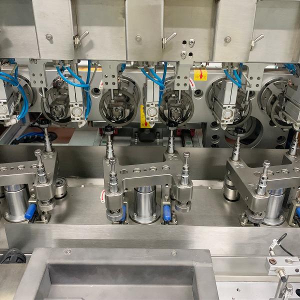 スターターコイル用のカスタマイズされた自動巻き込み機械 適用可能なモーターポール 4ポール