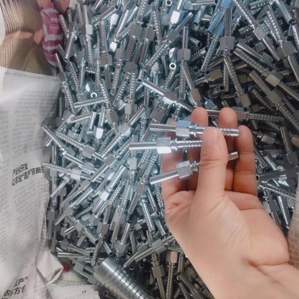 Место конической расточки штуцеры шланга Сокетлесс 74 градусов