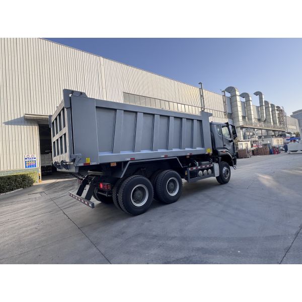 SINOTRUK HOHAN New Howo Tipper Dump Truck  Middle Lifting  6 × 4 RHD  Cargo Box  19-20CBM Customer-customized color Diamond Silver 400HP