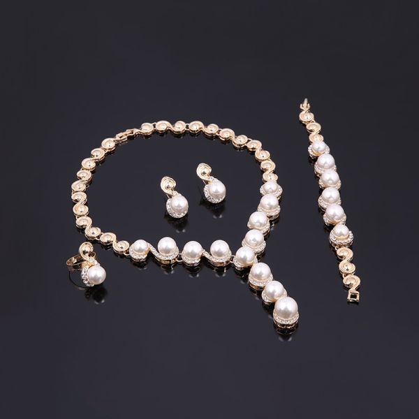 Hot Sale Fashion Delicate Pearl Necklace Earring Set Bridal Party Jewelry Set