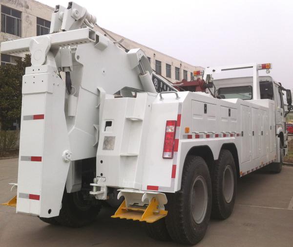 Lifting  25 T 6 x 4  Heavy Wrecker Tow Truck With  339 HP Cummins Engine