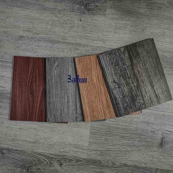 Suelos de vinilo para interiores de color simple 4 mm de plancha impermeable de madera SPC para México