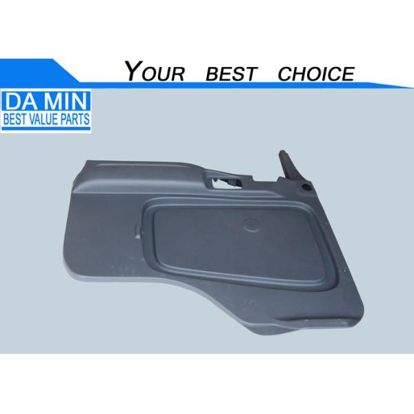 Темная панель отделки парадного входа серого цвета ИСУЗУ, панель отделки 1733384660 двери ЭСЗ внутренняя