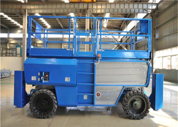 Smooth Deceleration Industrial Lift Tables Multiple Disc Brakes Indoor Outdoor Applied