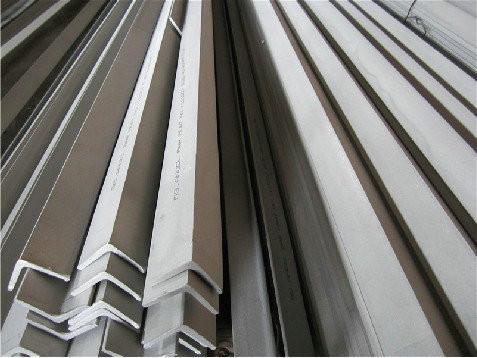 ASTM 304 Stainless Steel Angle Bars With Polished, Peeled Surface For Petroleum, Chemical Industry