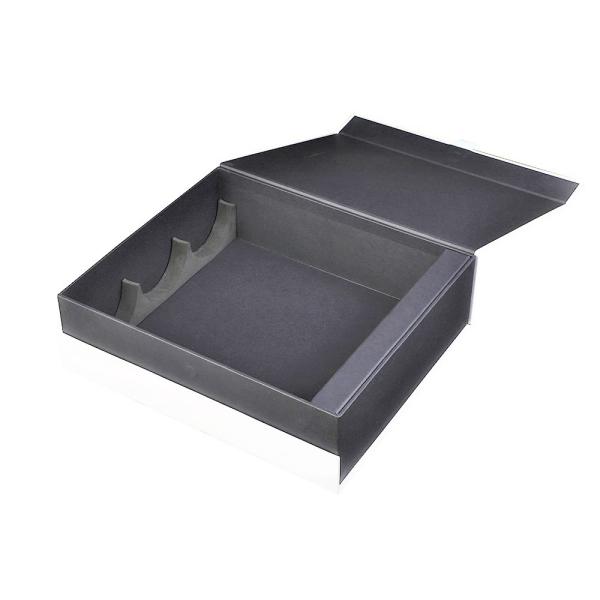 Жесткая форма книги Три бутылки для упаковки вина Бумажная коробка с вставкой EVA для защиты бутылок