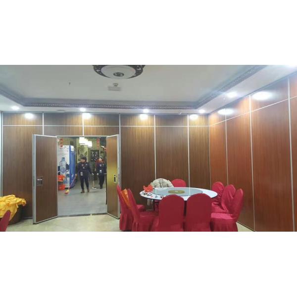 La prueba operable del sonido del hotel que resbala el mueble plegable de las divisiones empareda 6 metros de altura