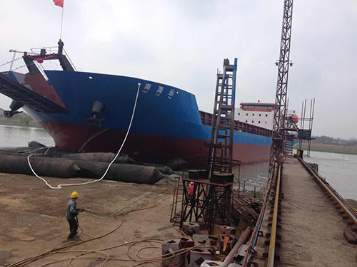 Воздушные подушки морского пехотинца природного каучука запуская