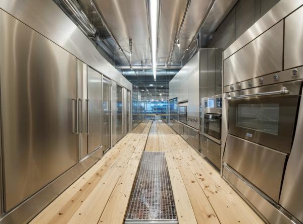 Ultra-thin Breathable Stainless Steel Cladding for Medical Devices