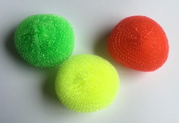 Wide Application Plastic Scouring Ball OEM / ODM Effective To Clean Away The Stains