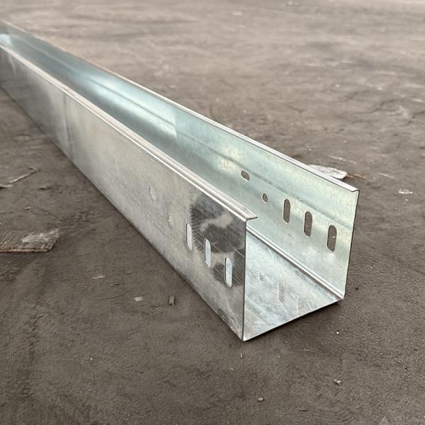 Bac à câbles en acier galvanisé à chaud, chemin de câbles électriques, plateau de câbles, couleur argentée