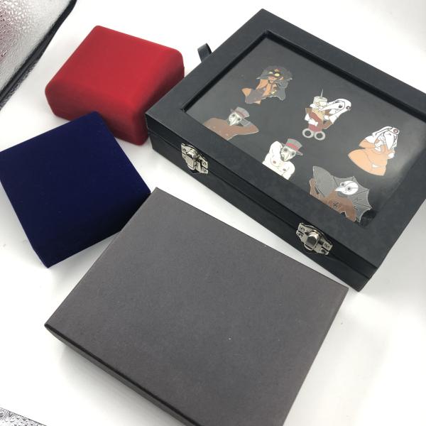 Customized Lapel Pin Display With Plastic Transparent Window Box Double Lock